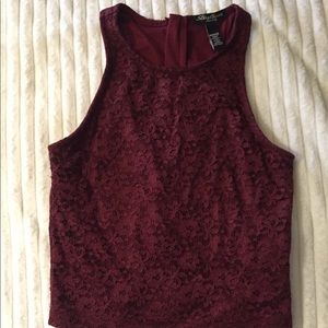 Lace maroon sleeveless top zipper back